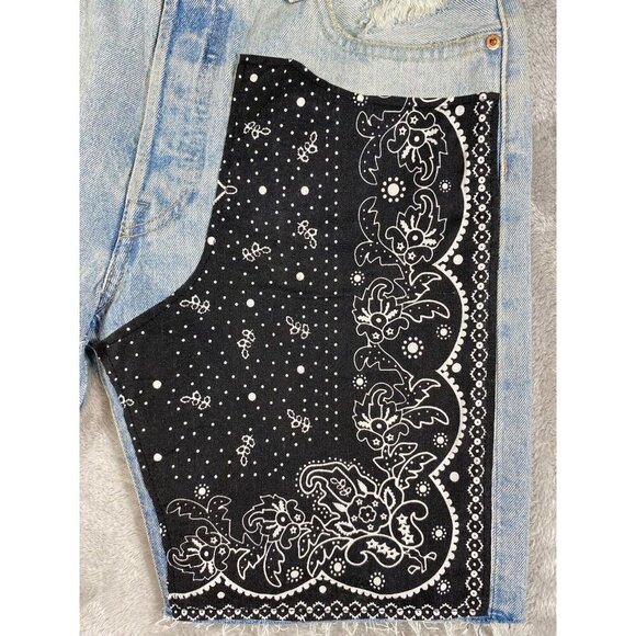 Levi’s 501 Patchwork Shorts Black Bandanna, Distress 34 - Picture 8 of 16